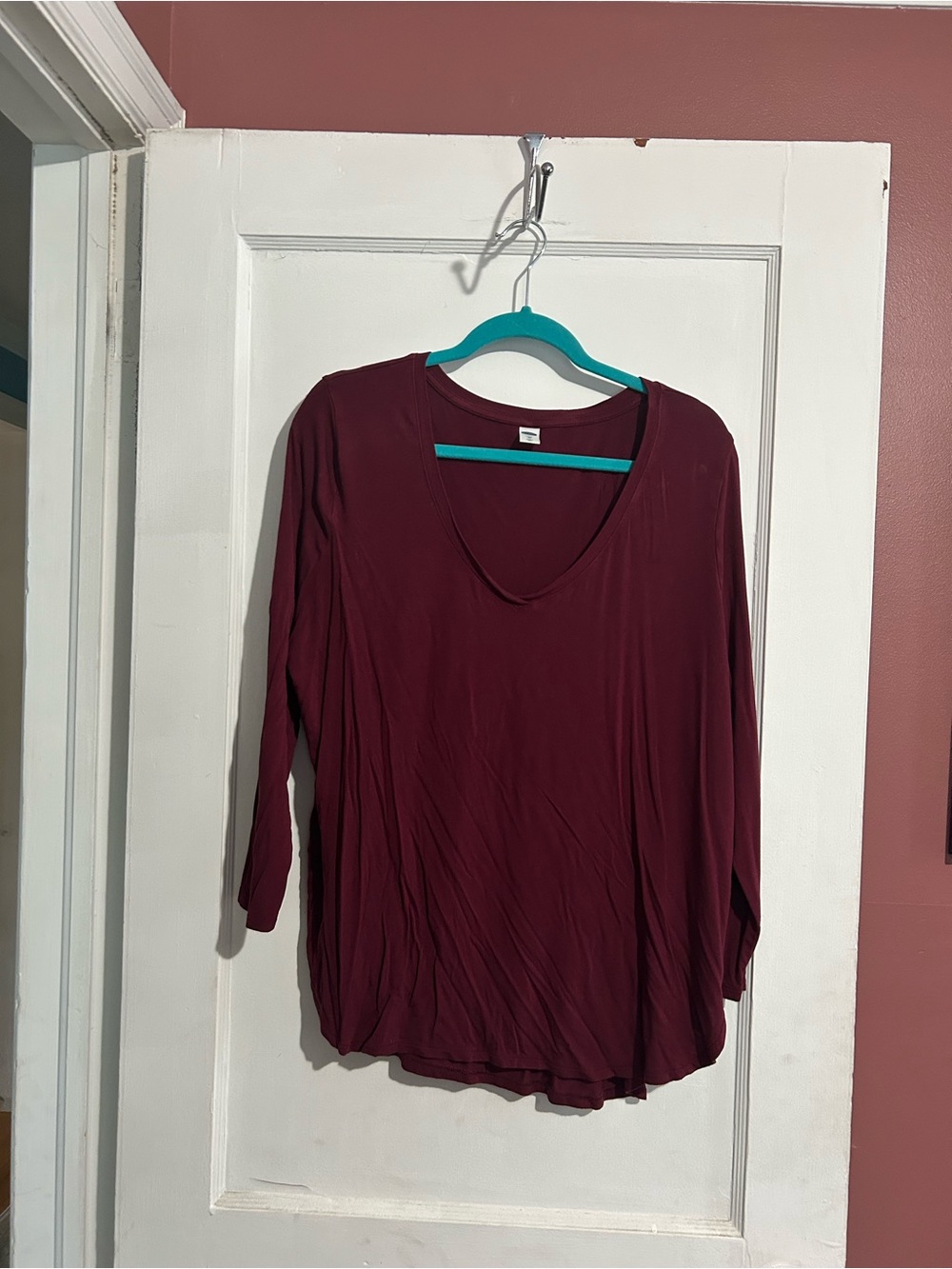Old Navy Women's Long Sleeve V-Neck Top - Burgundy